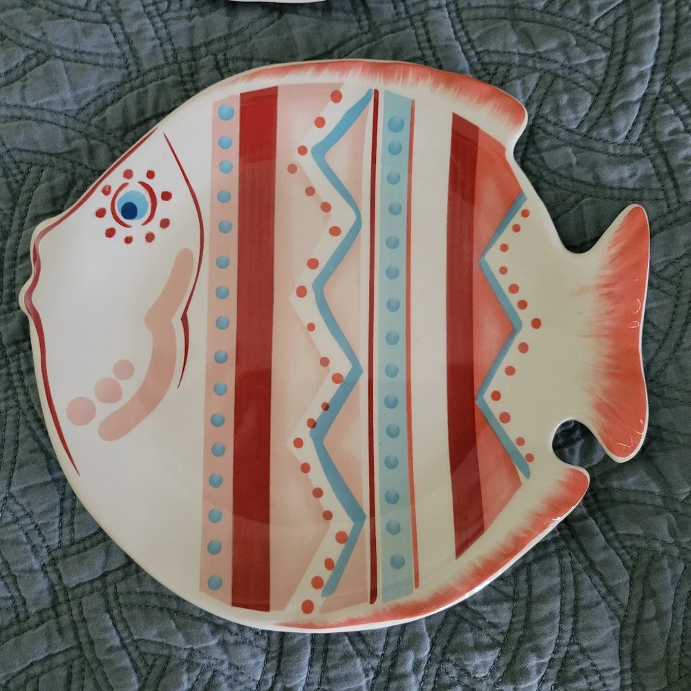 Pier 1 Vibrant Fish-Shaped Ceramic Plates